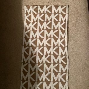 MICHAEL KORS INFINITY SCARF